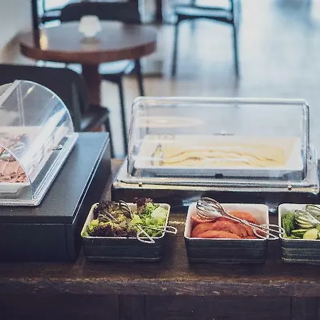 Aparthotel Albatros By Malibu *