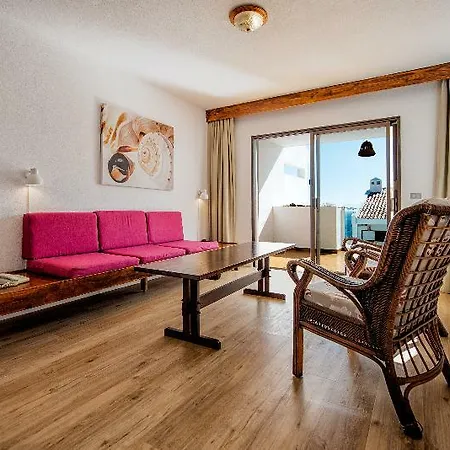 Aparthotel Albatros By Malibu *